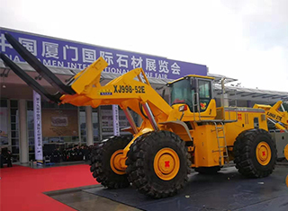 Погрузчик Xiajin на 19-й международной выставке камня Xiamen
